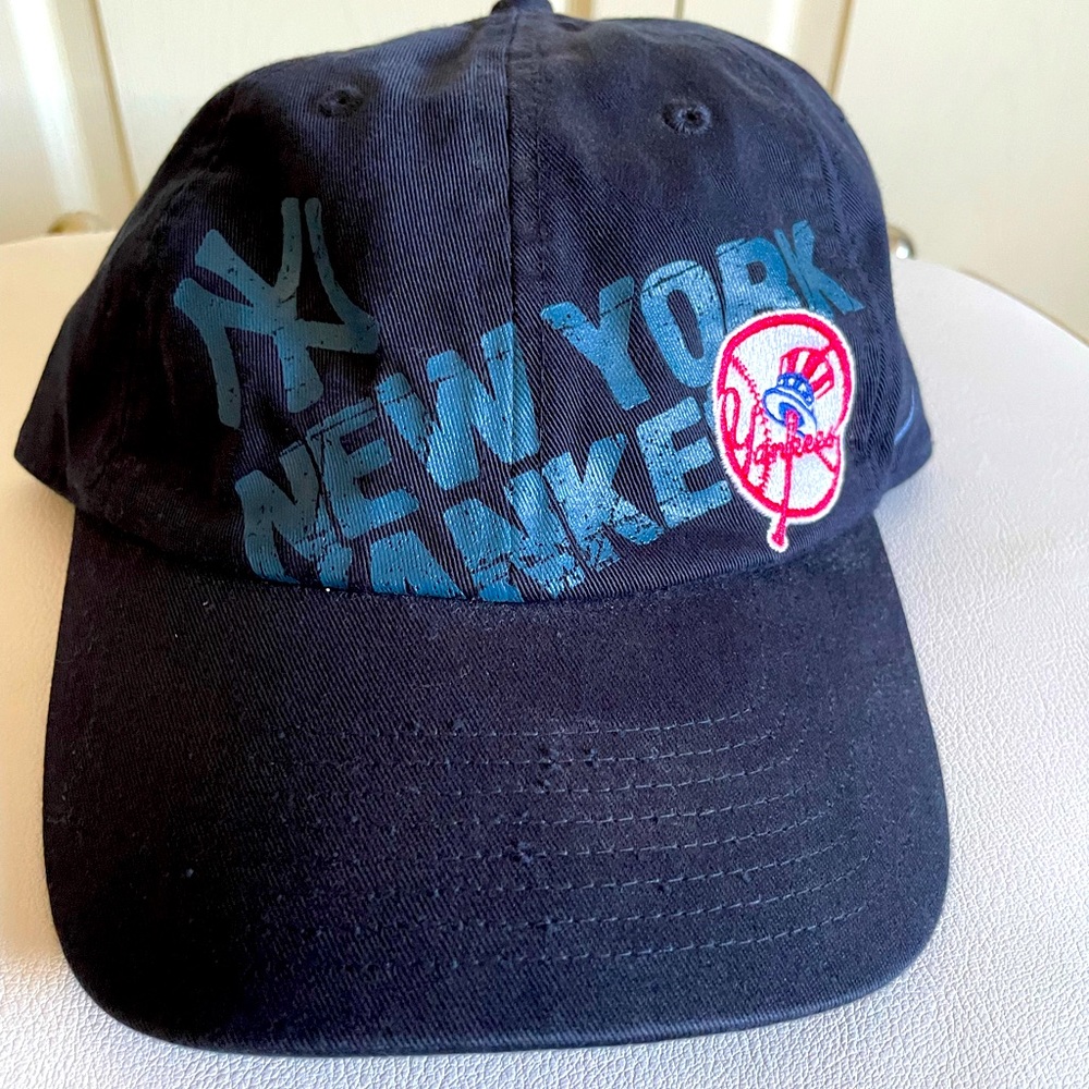 NY Yankees hat